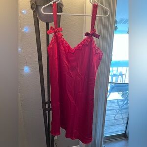NWT!!!✨Elegant Red Lace Trim Nightgown